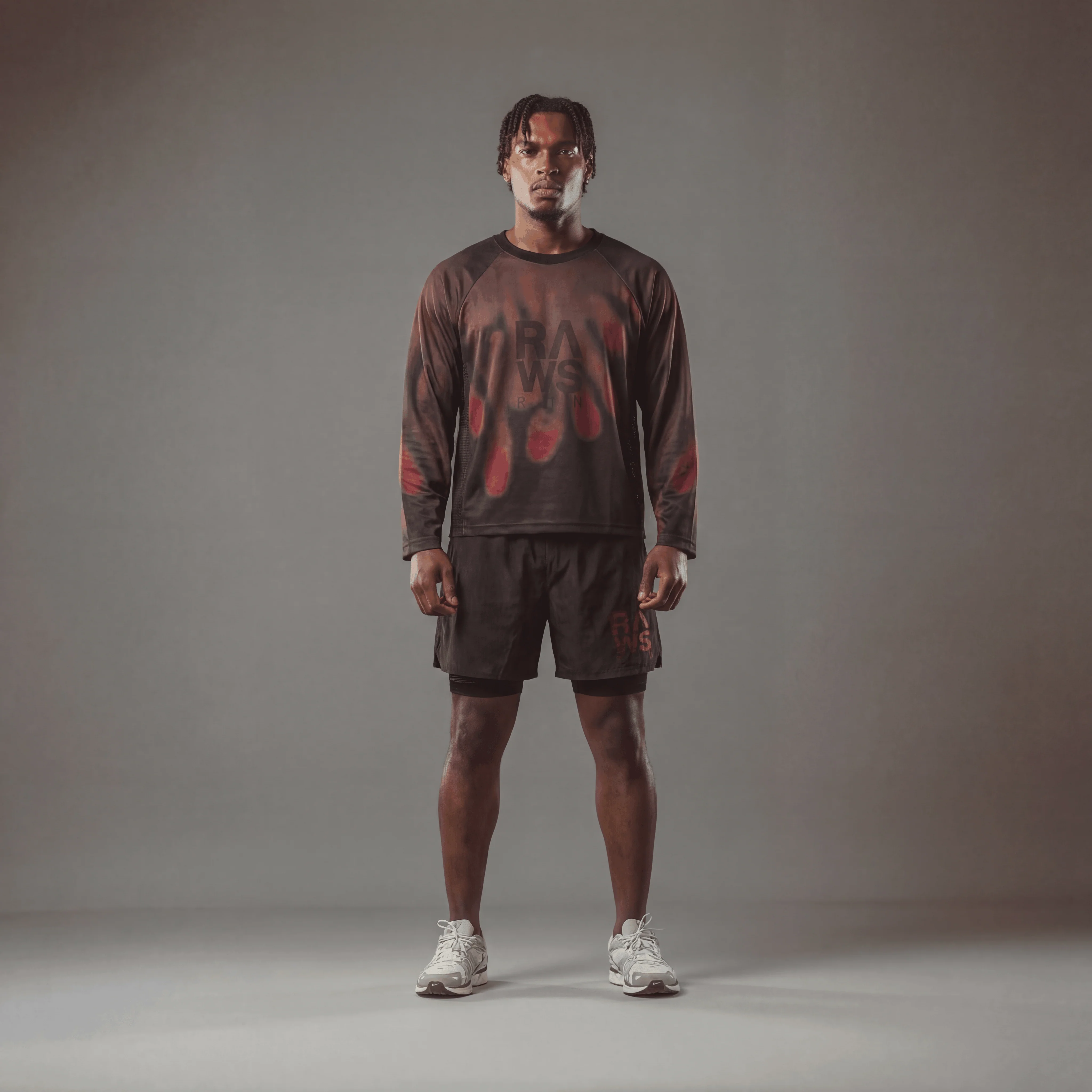 RAWS RUNNING WARM UP LONG SLEEVE T-SHIRT : BLACK / RED - Image 3