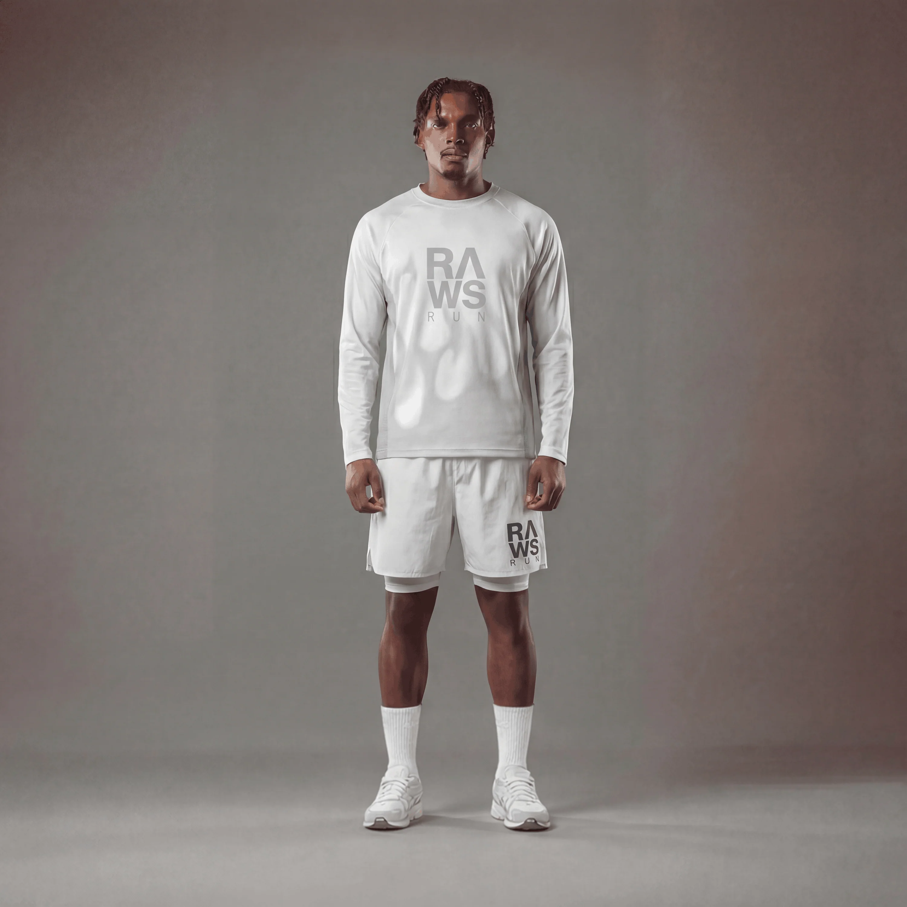RAWS RUNNING WARM UP LONG SLEEVE T-SHIRT : WHITE / GREY - Image 3